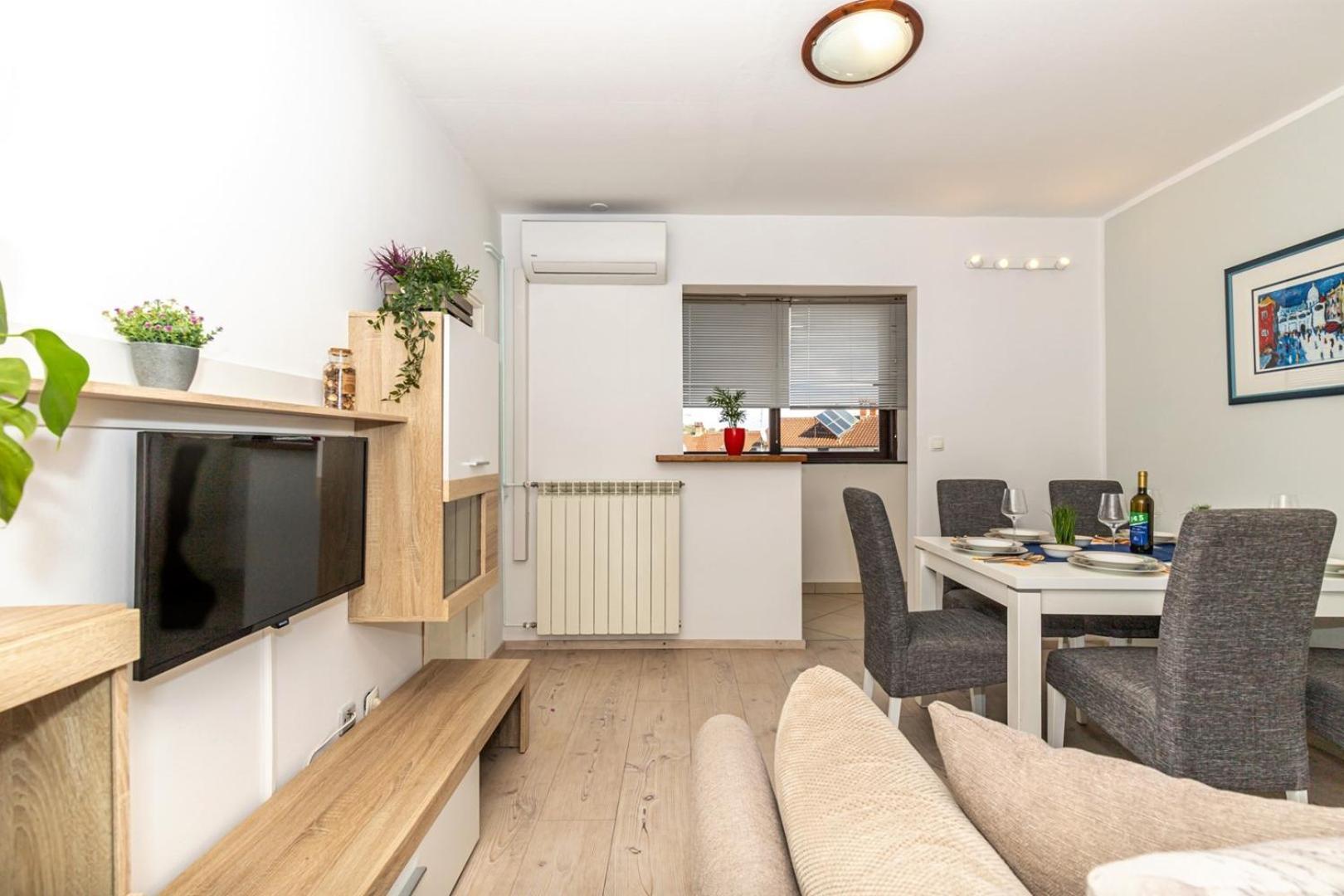 Apartments Alida ポレッチ 部屋 写真
